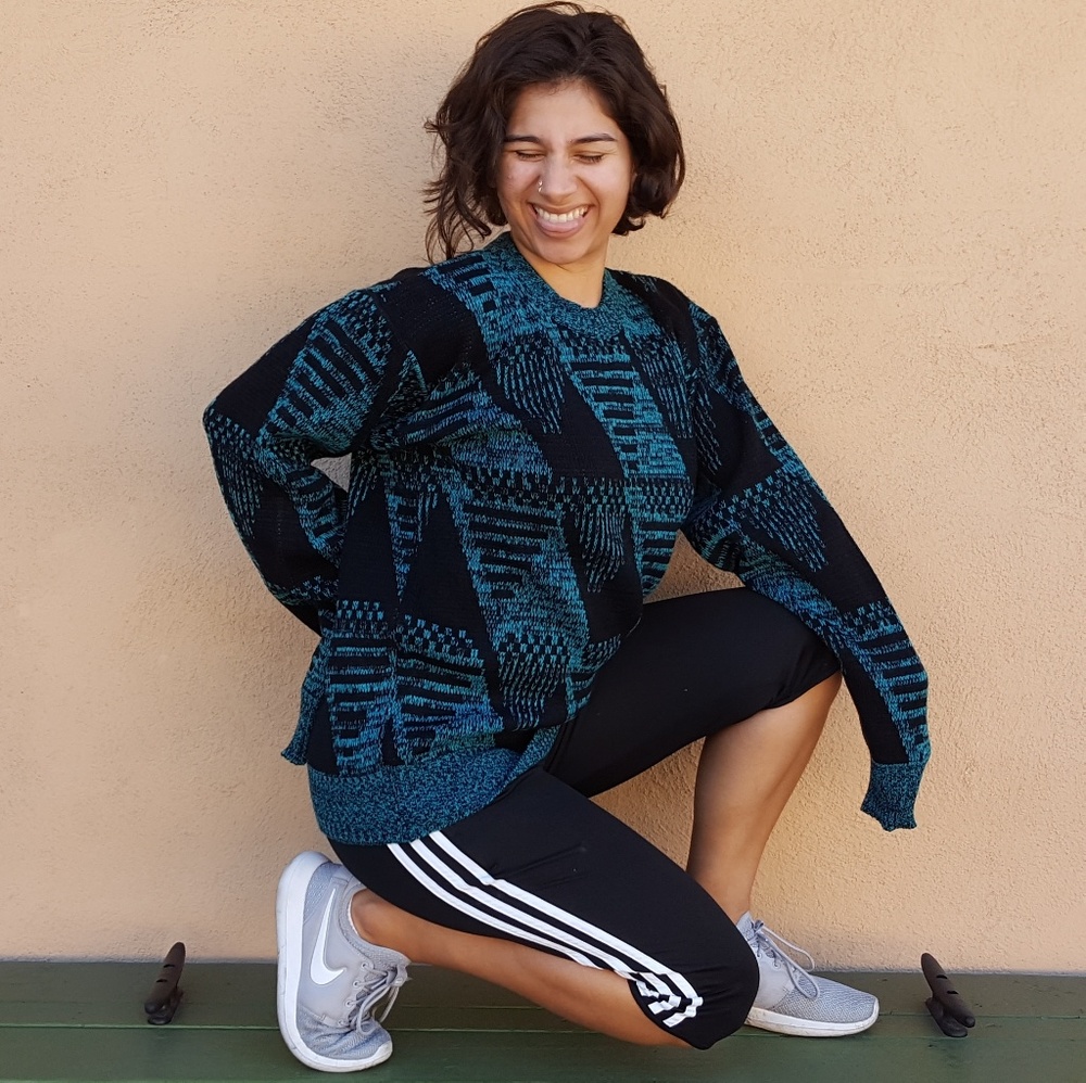 🌻VINTAGE green and black SWEATER🌻